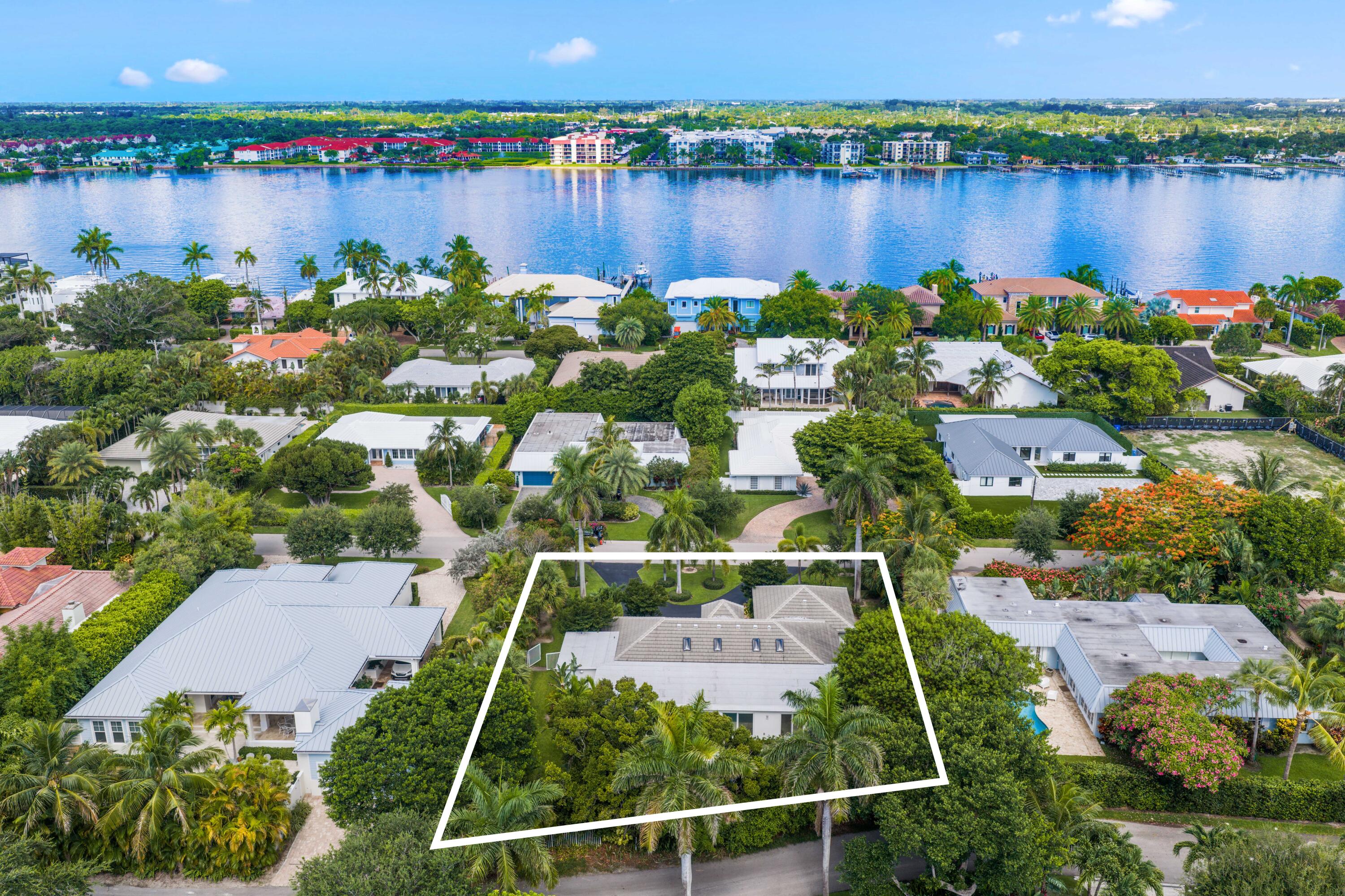 1386 S Atlantic, Lantana FL 33462