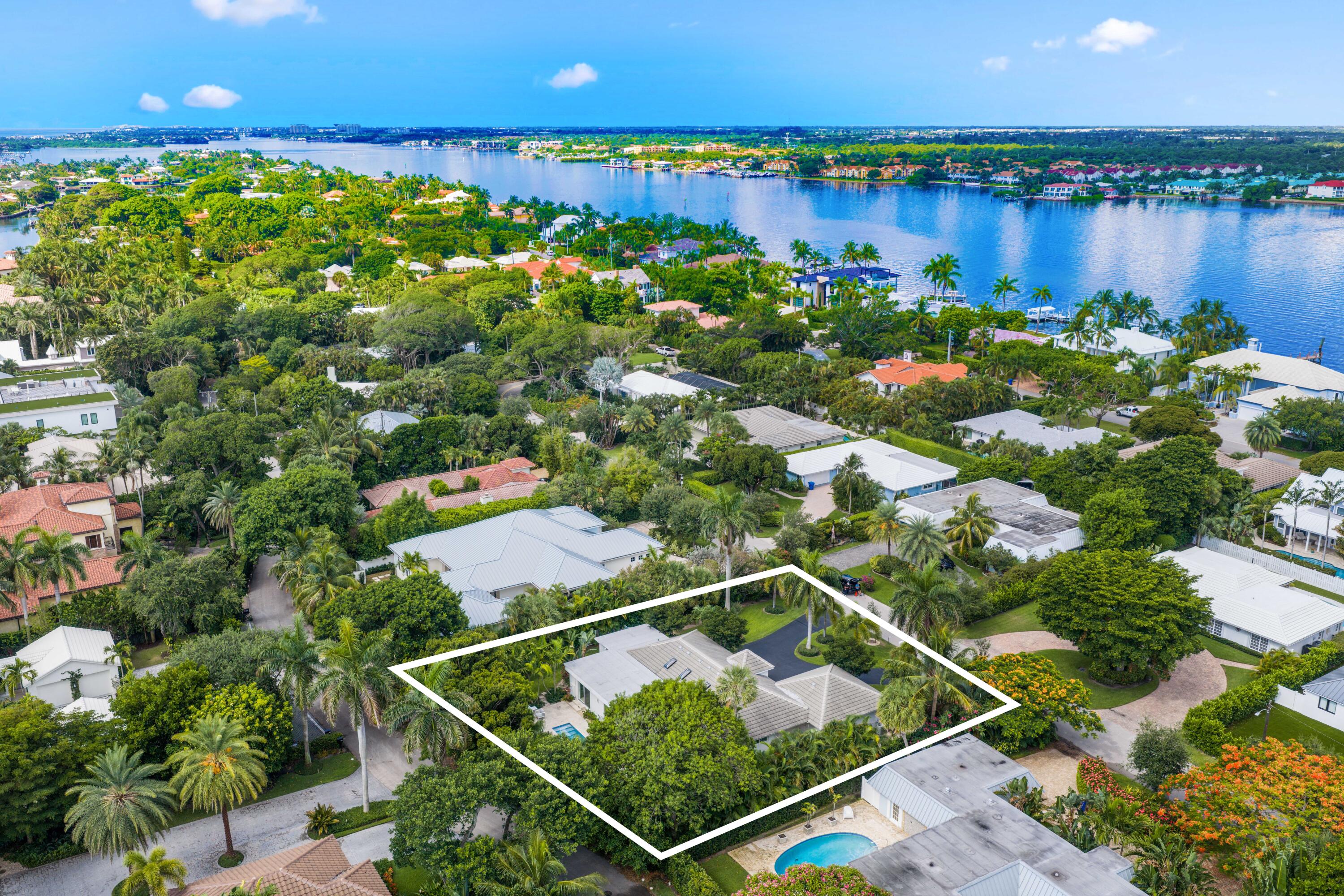 1386 S Atlantic, Lantana FL 33462