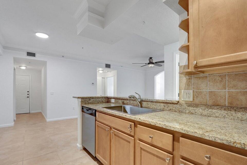 7101 MYRTLEWOOD, Palm Beach Gardens FL 33418
