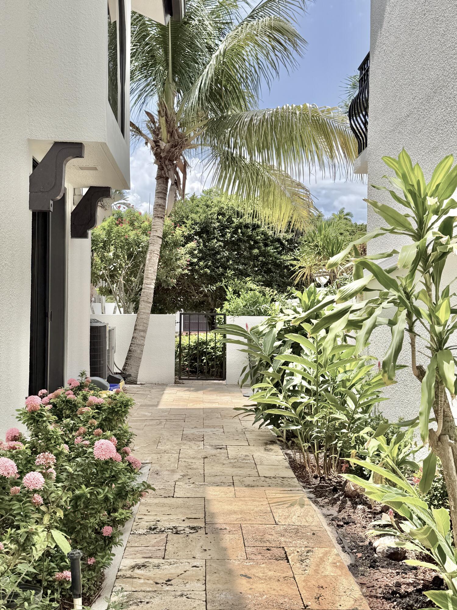 6411 Via Rosa, Boca Raton FL 33433