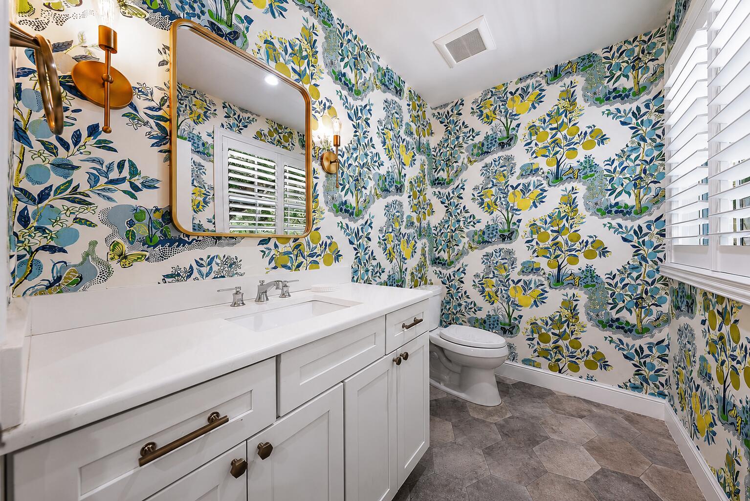 232 Essex, West Palm Beach FL 33405