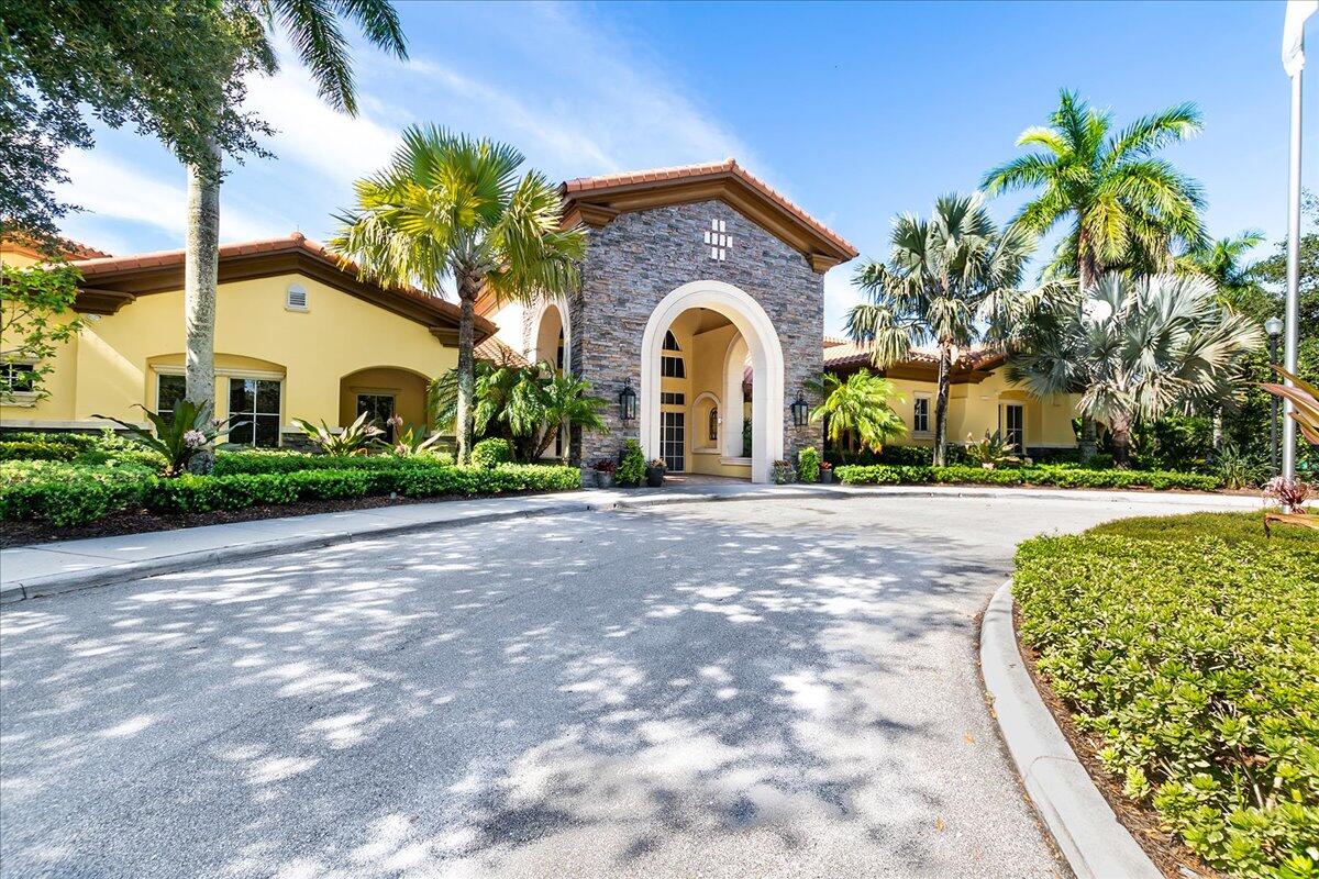315 September, Palm Beach Gardens FL 33410