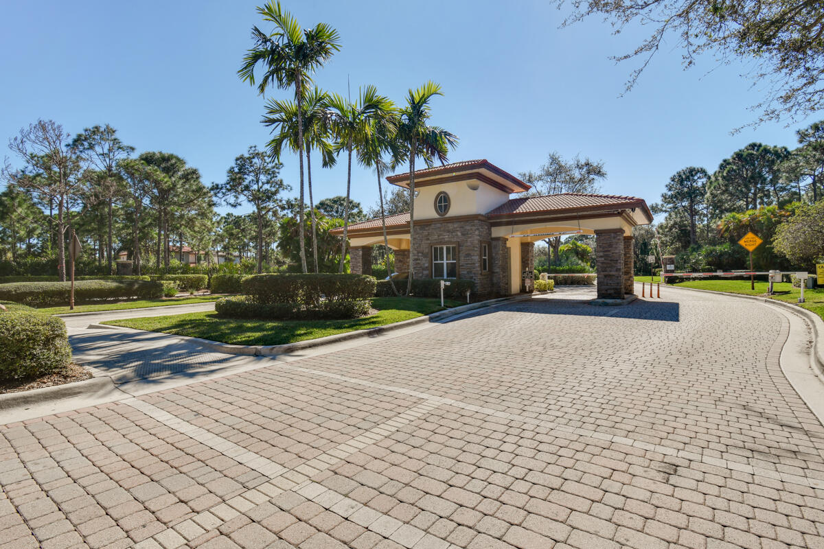 315 September, Palm Beach Gardens FL 33410