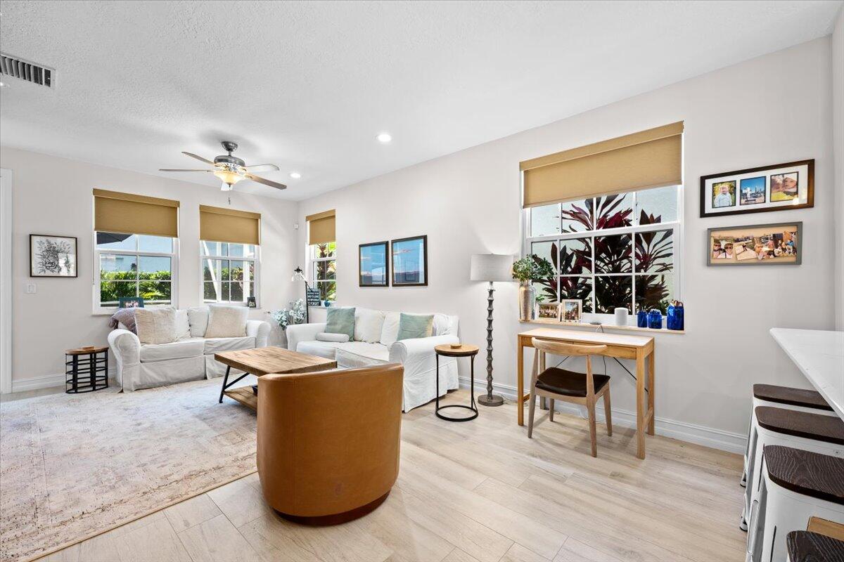 315 September, Palm Beach Gardens FL 33410