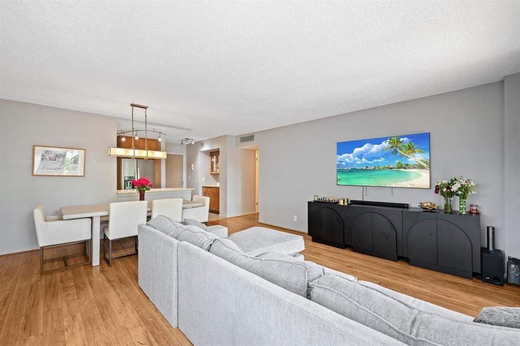 340 Sunset #401, Fort Lauderdale FL 33301