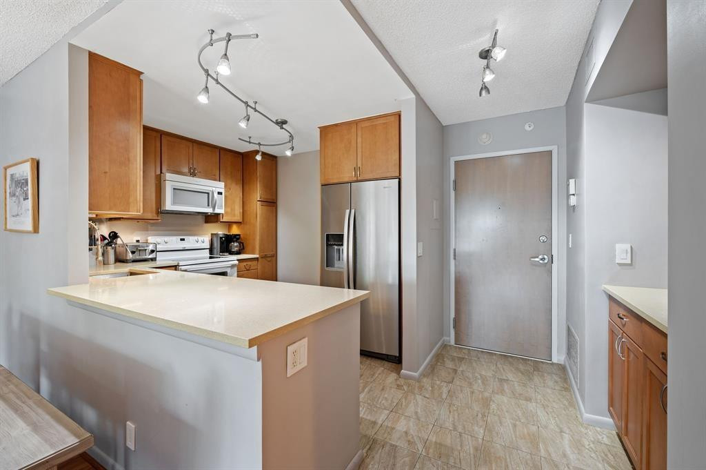 340 Sunset #401, Fort Lauderdale FL 33301