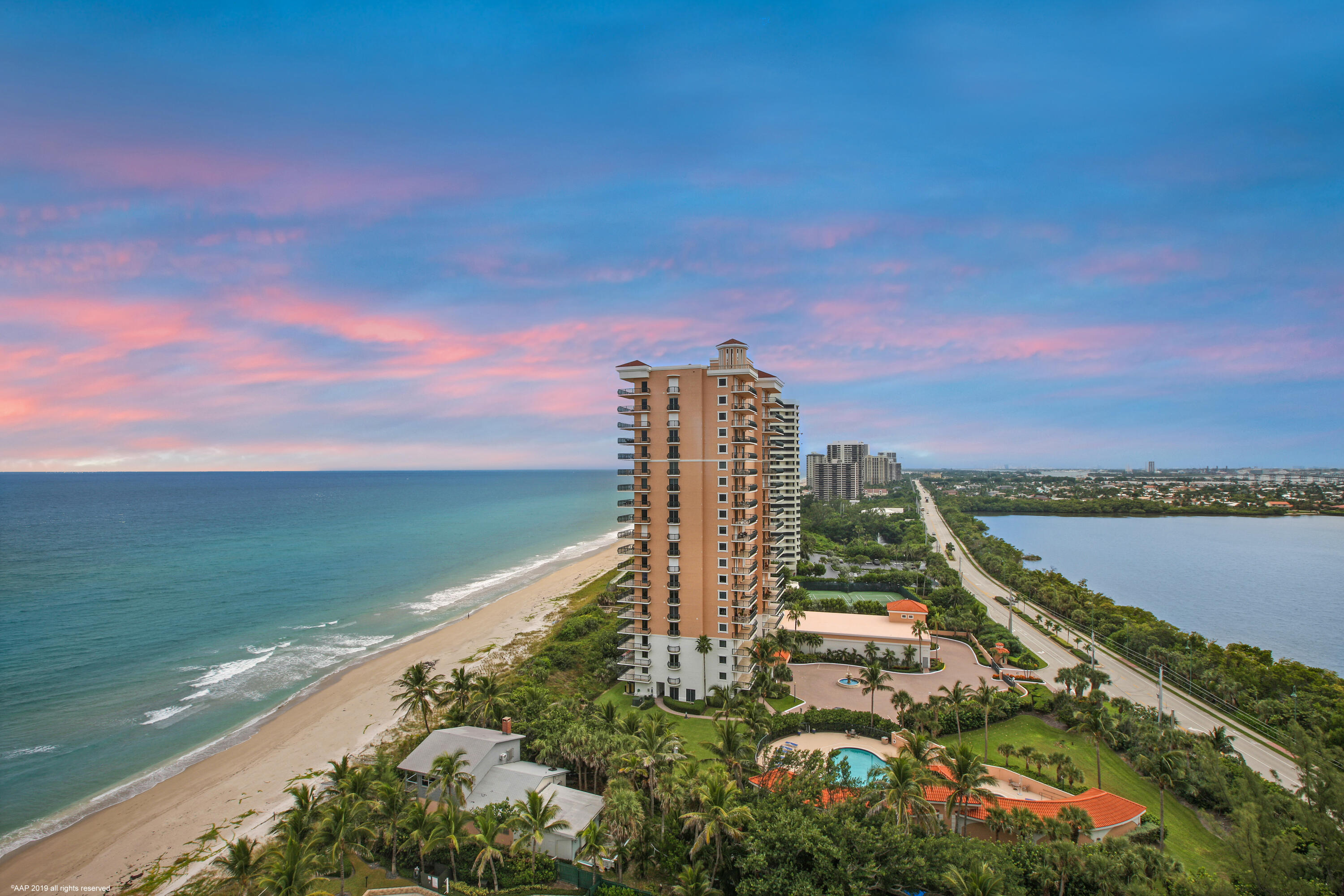5150 N Ocean #PH 2001, Singer Island FL 33404