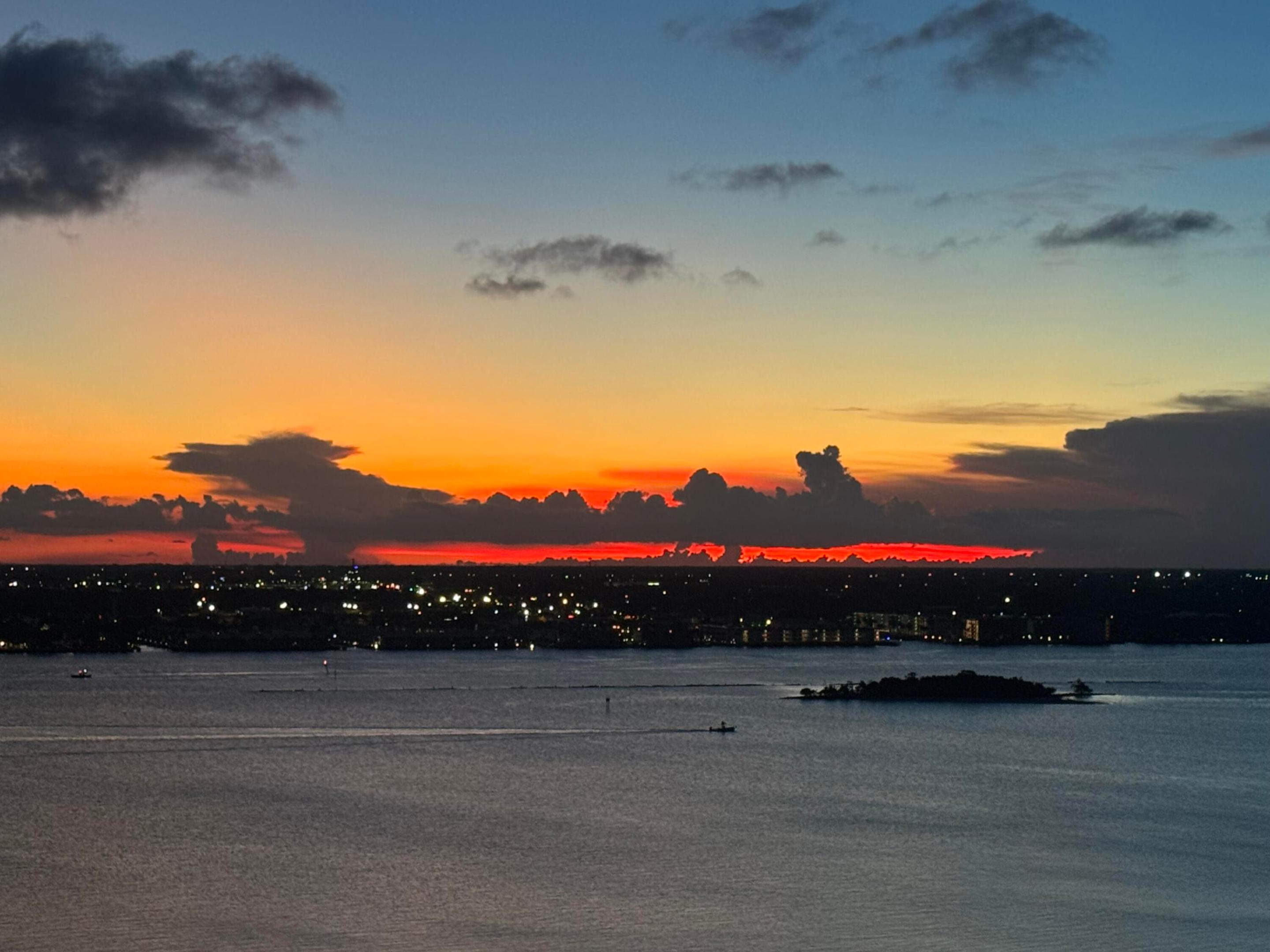 5150 N Ocean #PH 2001, Singer Island FL 33404