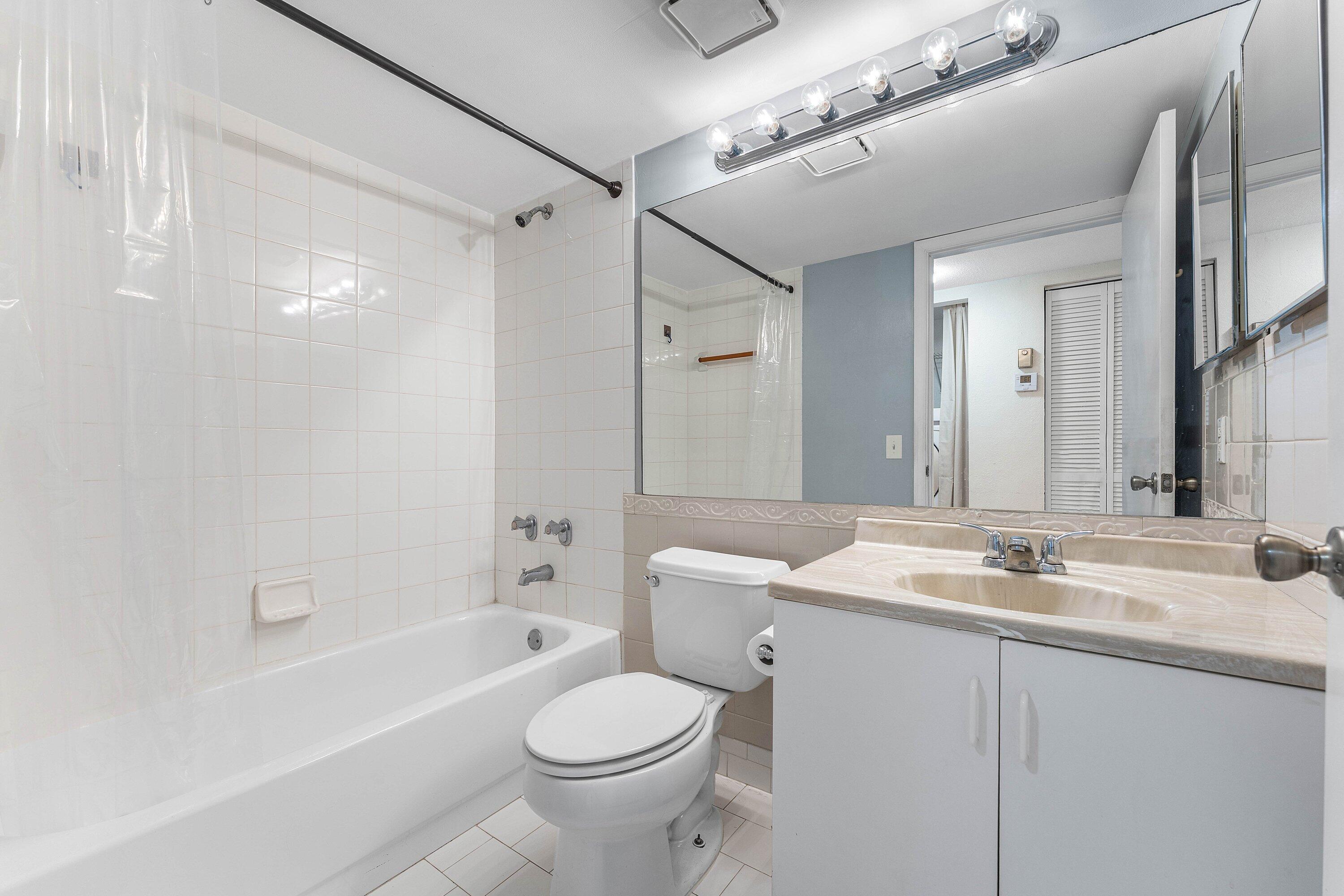 170 WATERSIDE #170, Hypoluxo FL 33462