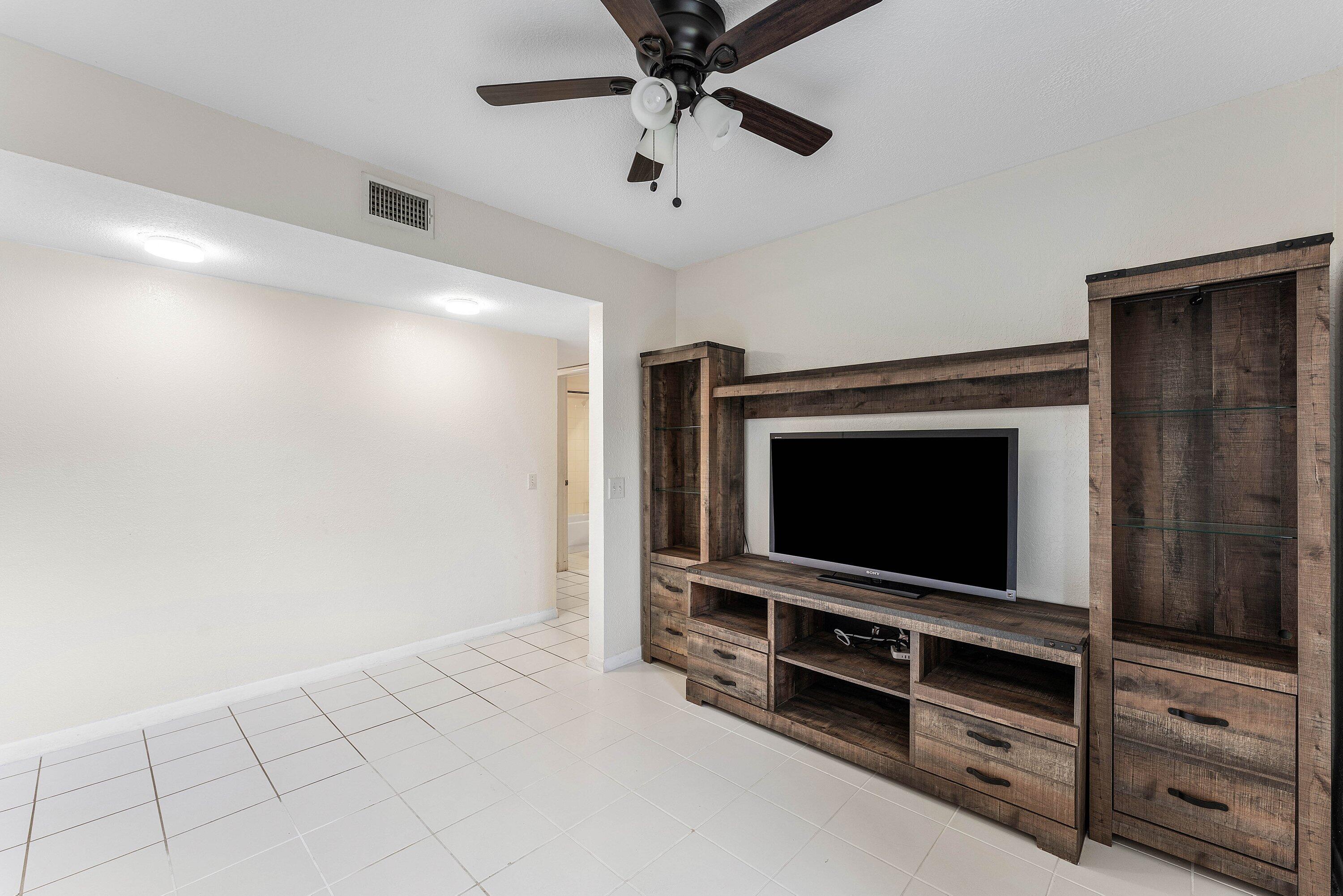 170 WATERSIDE #170, Hypoluxo FL 33462