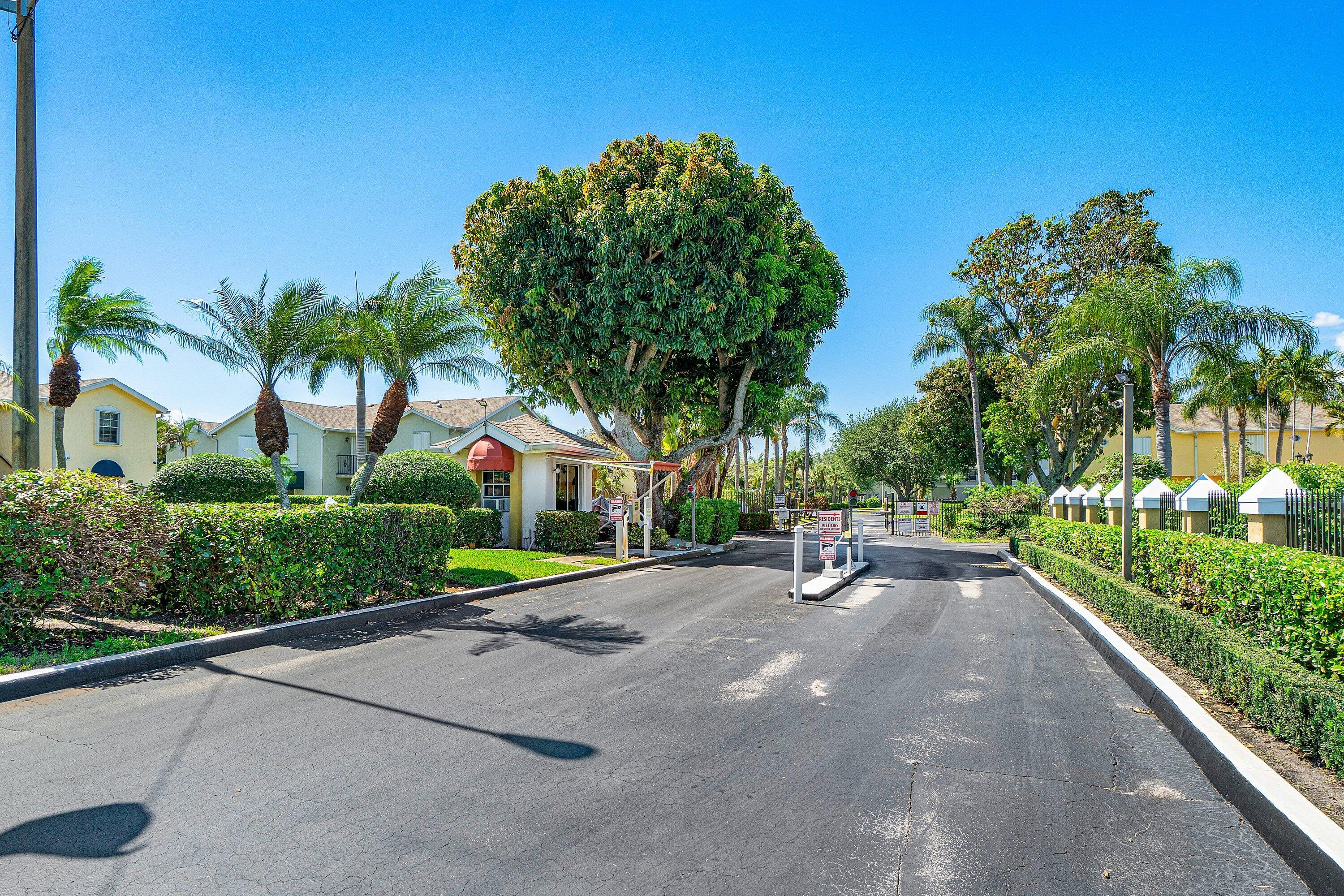 170 WATERSIDE #170, Hypoluxo FL 33462