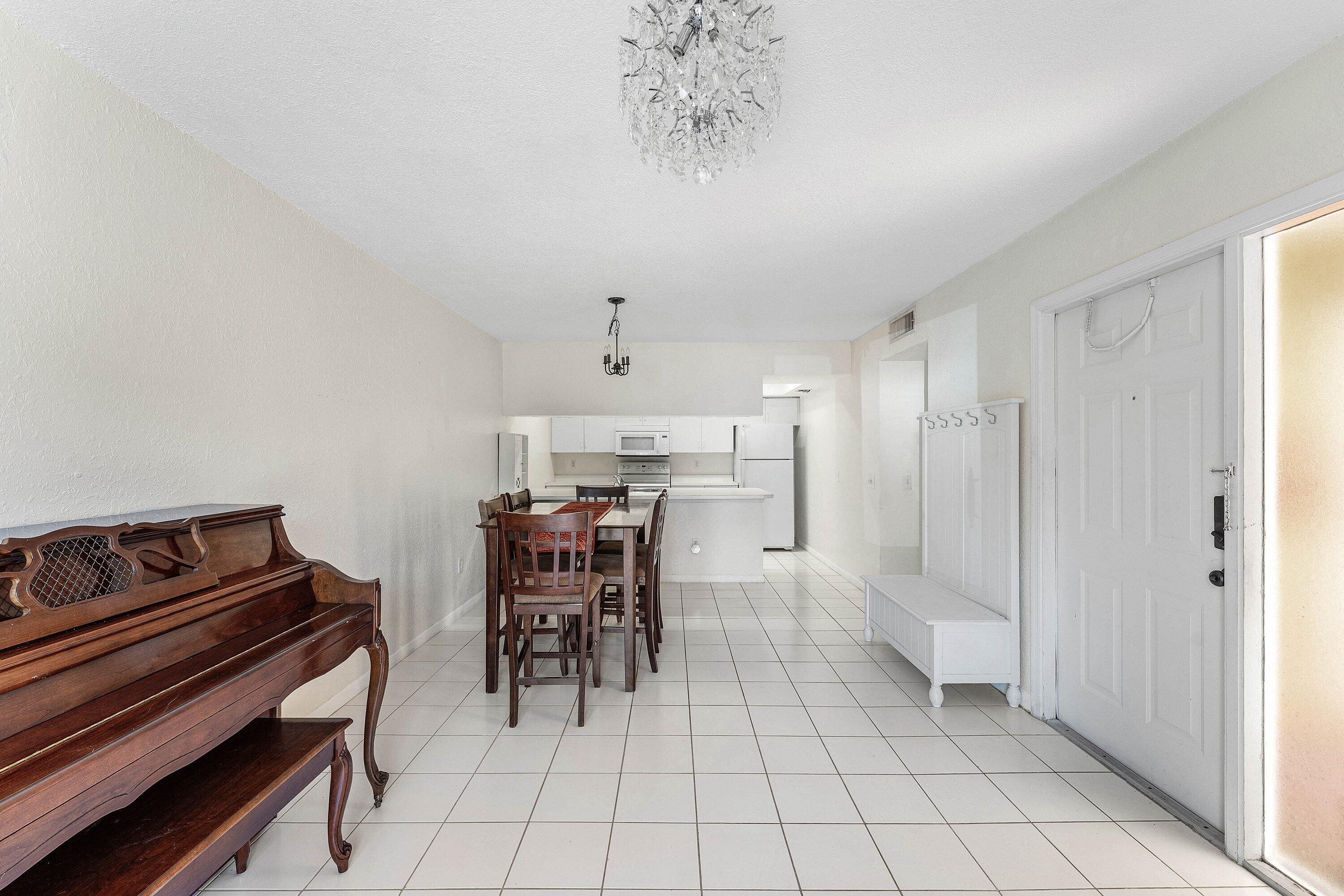 170 WATERSIDE #170, Hypoluxo FL 33462