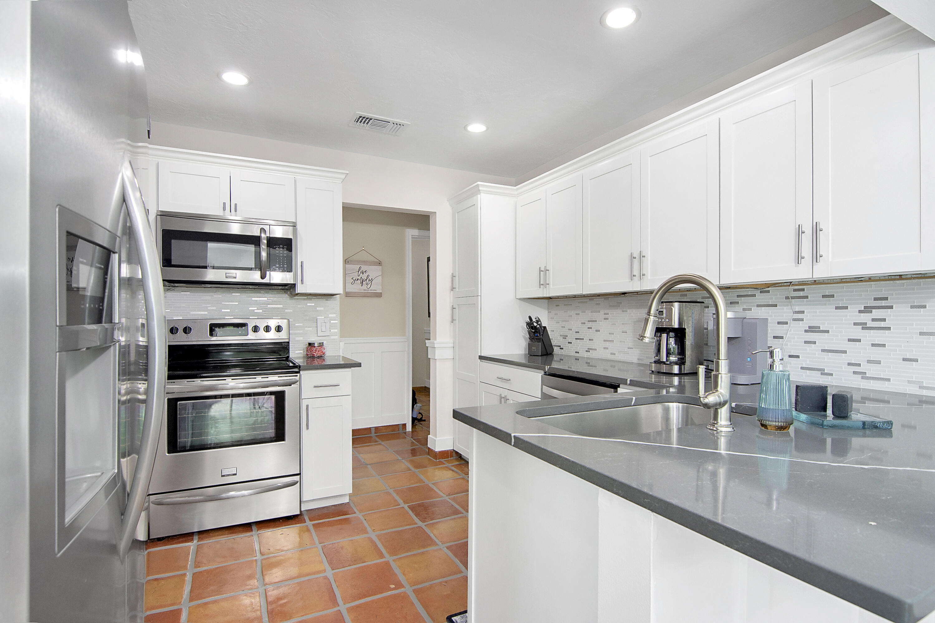 19 Pinehill, Tequesta FL 33469