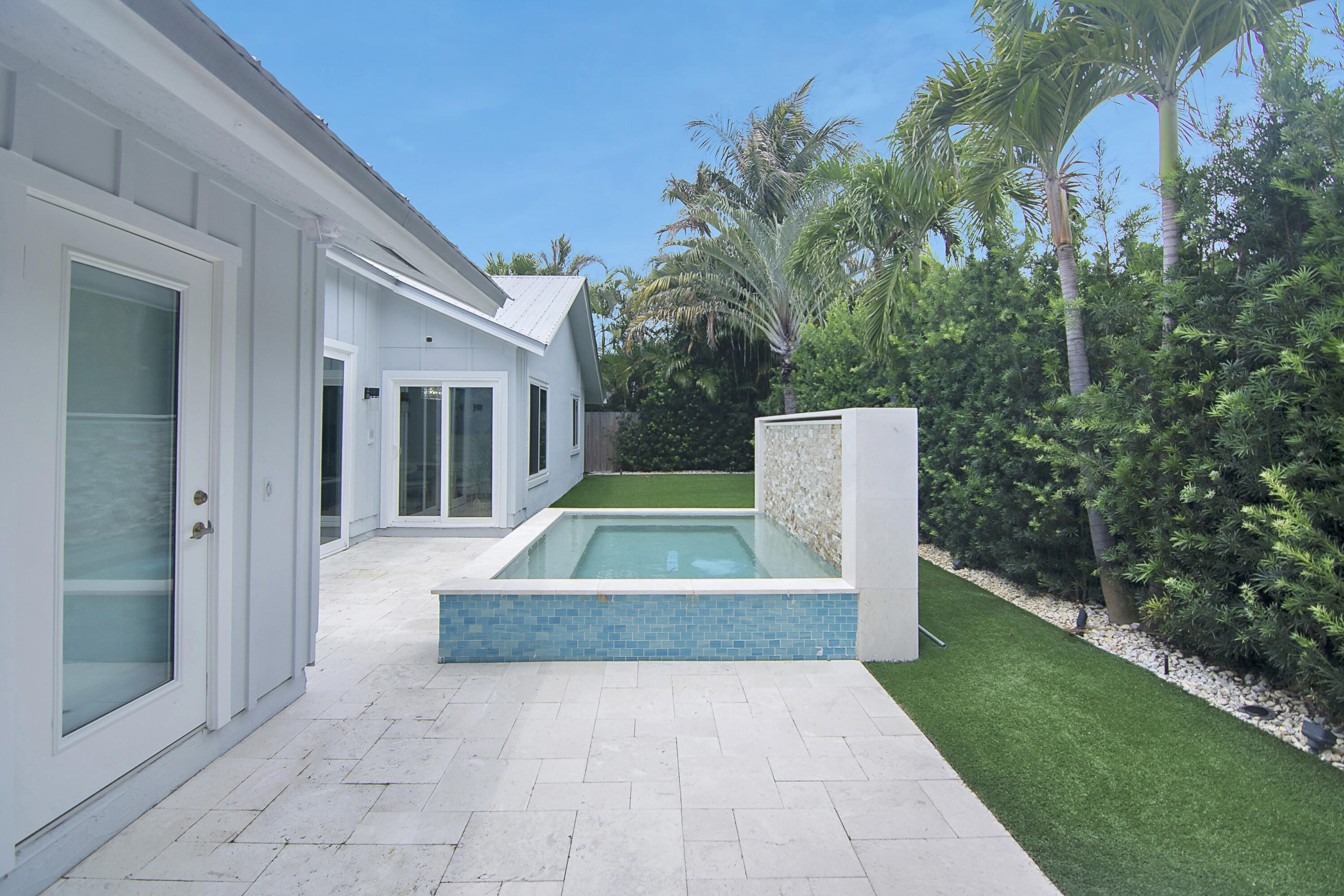 19 Pinehill, Tequesta FL 33469