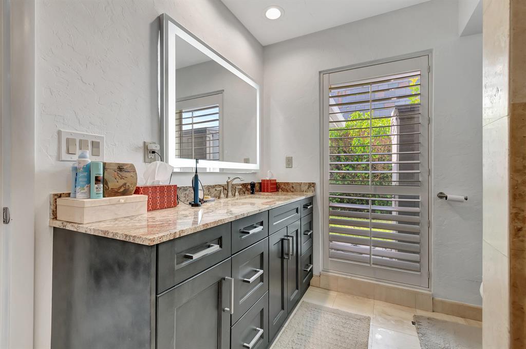 4450 NE 23RD, Lighthouse Point FL 33064
