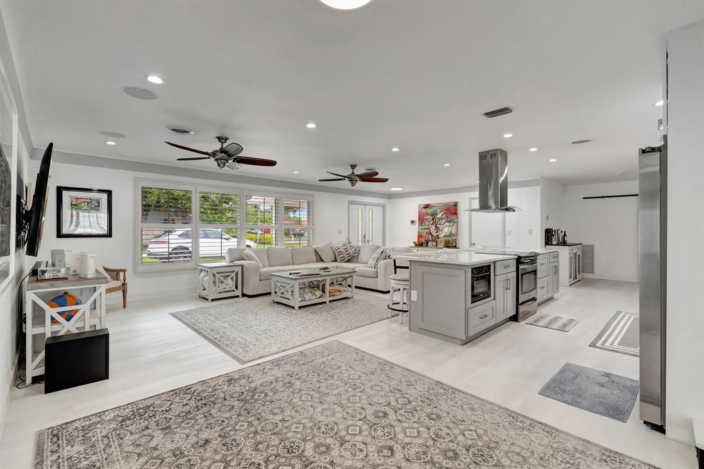 4450 NE 23RD, Lighthouse Point FL 33064