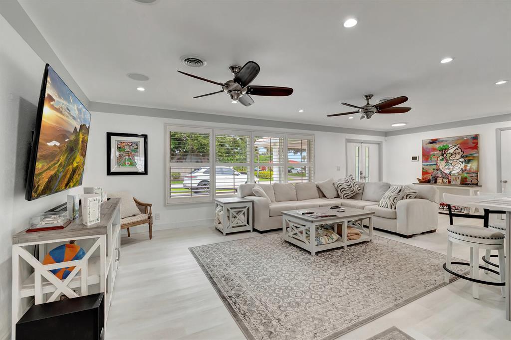 4450 NE 23RD, Lighthouse Point FL 33064