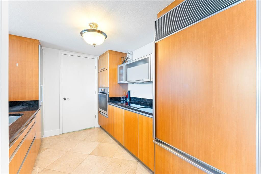 17201 COLLINS #805, Sunny Isles Beach FL 33160