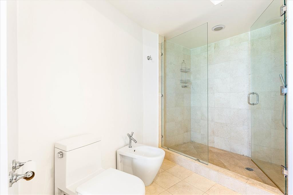 17201 COLLINS #805, Sunny Isles Beach FL 33160
