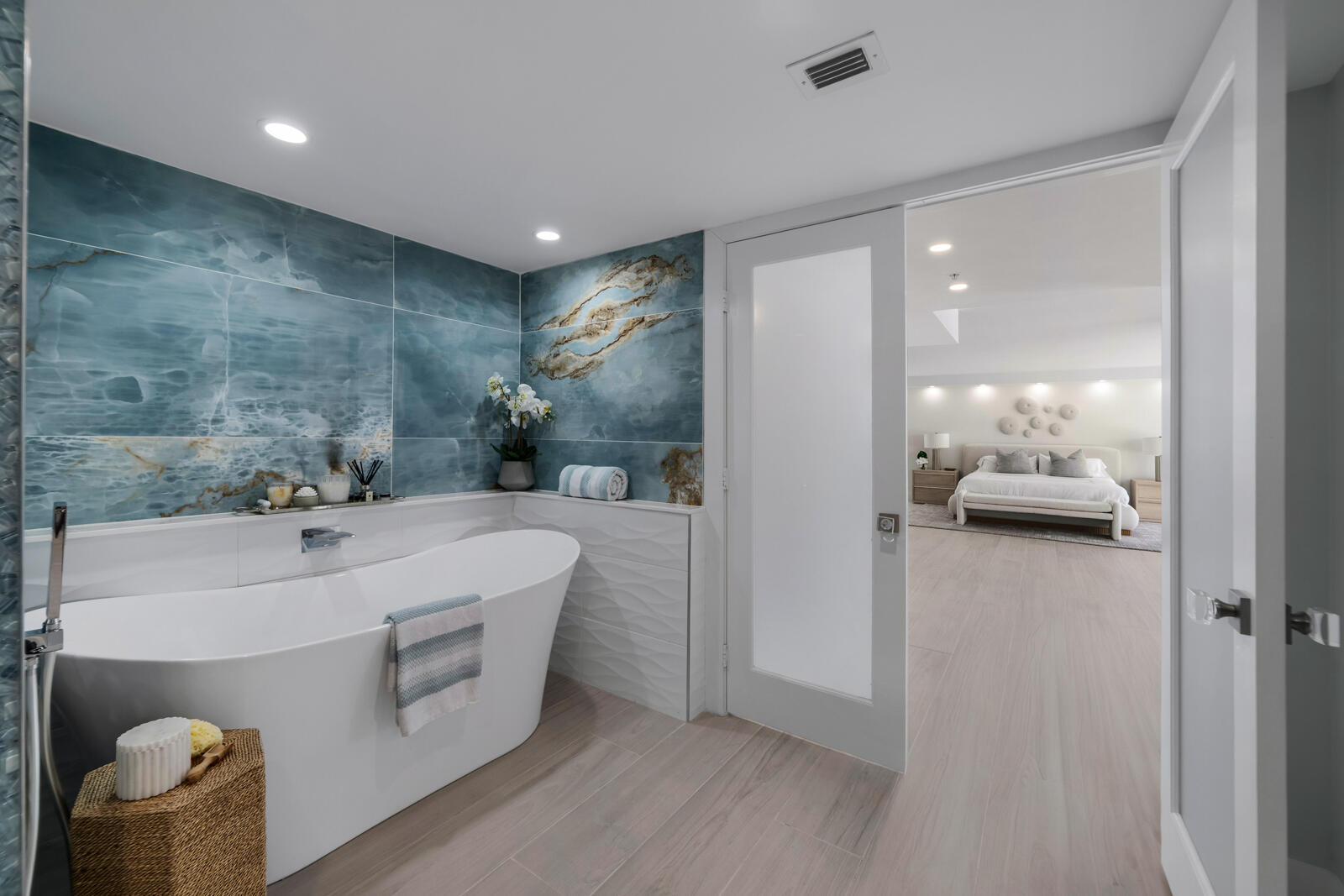 3407 S Ocean #PH D, Highland Beach FL 33487