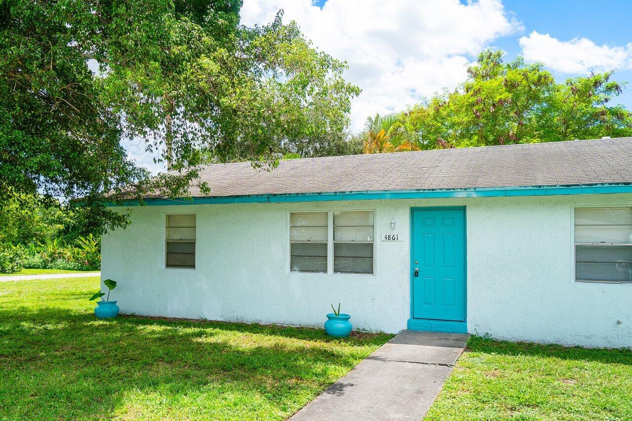 4861 Gulfstream, Lake Worth FL 33460