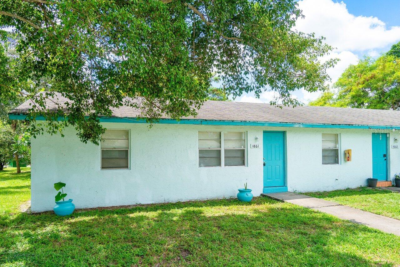 4861 Gulfstream, Lake Worth FL 33460