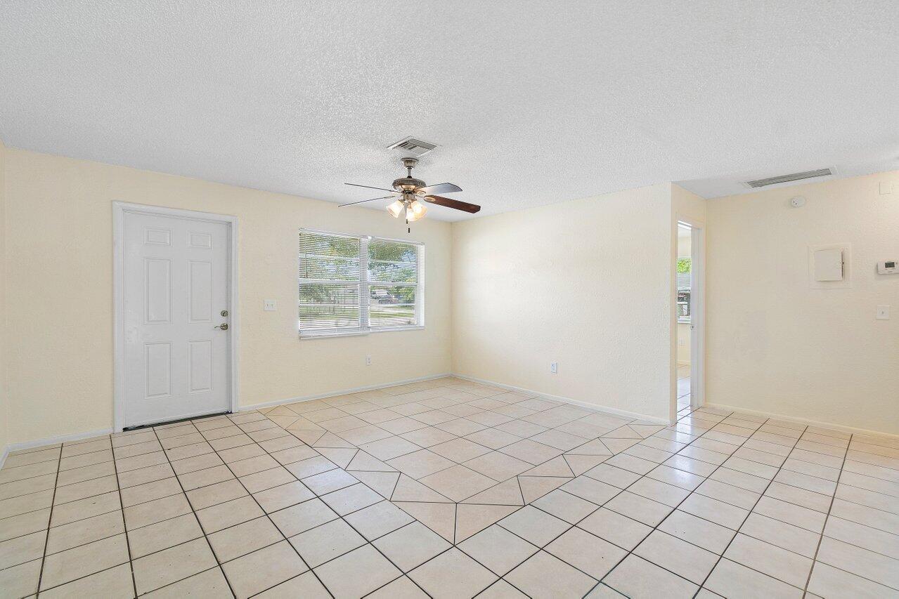 4861 Gulfstream, Lake Worth FL 33460