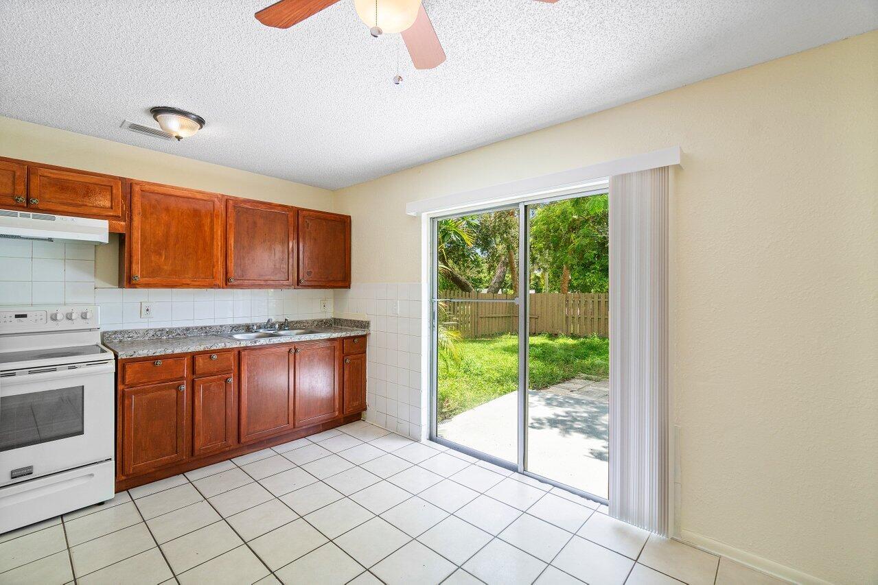 4861 Gulfstream, Lake Worth FL 33460