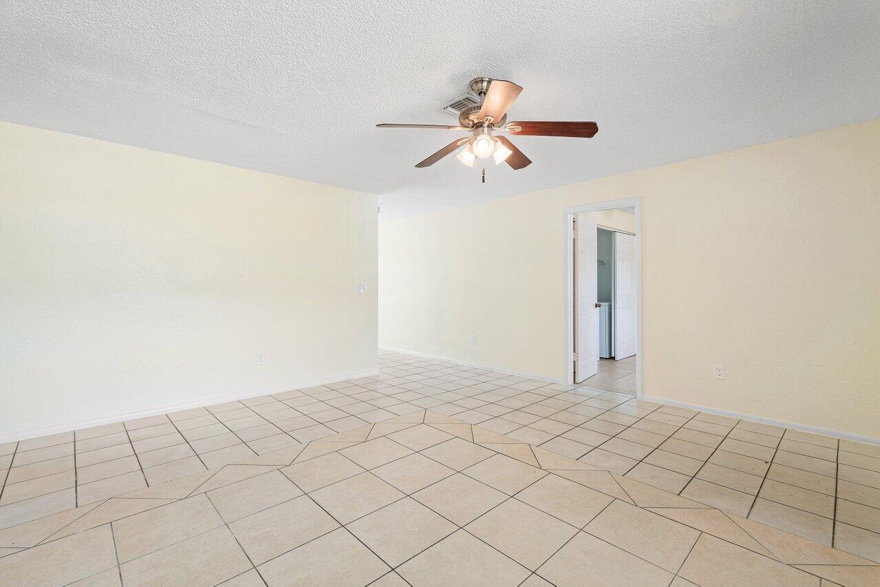 4861 Gulfstream, Lake Worth FL 33460