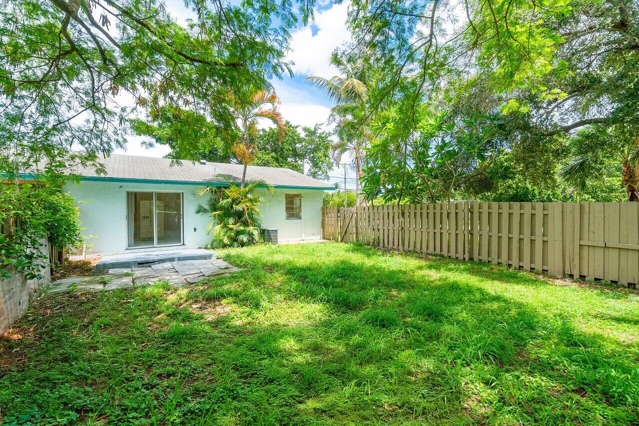 4861 Gulfstream, Lake Worth FL 33460