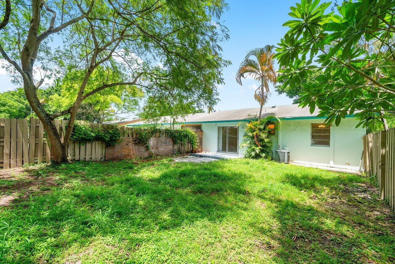 4861 Gulfstream, Lake Worth FL 33460