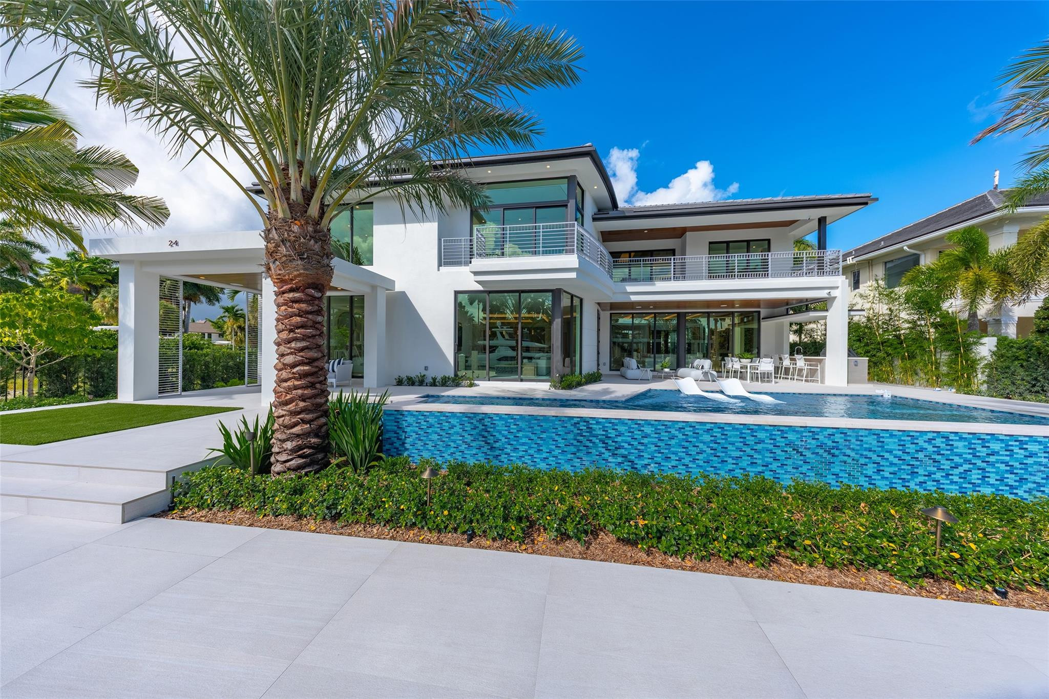 24 FIESTA, Fort Lauderdale FL 33301