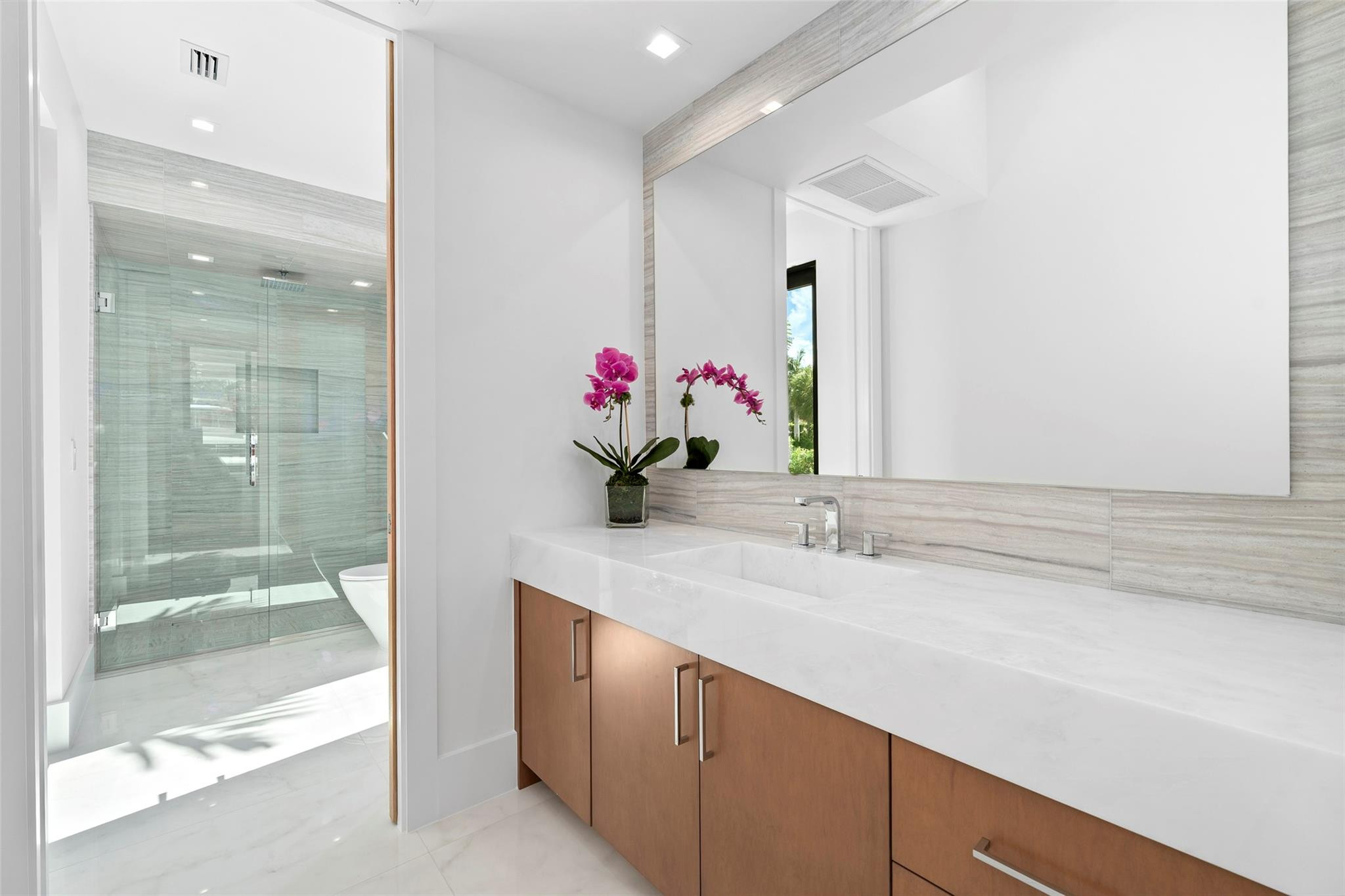24 FIESTA, Fort Lauderdale FL 33301