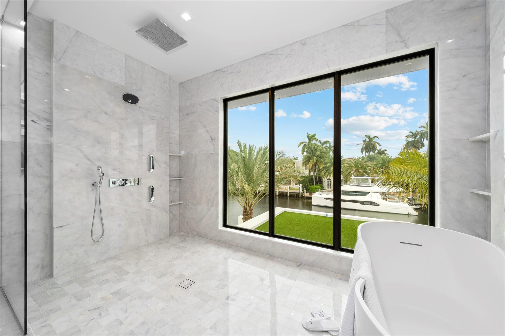 24 FIESTA, Fort Lauderdale FL 33301