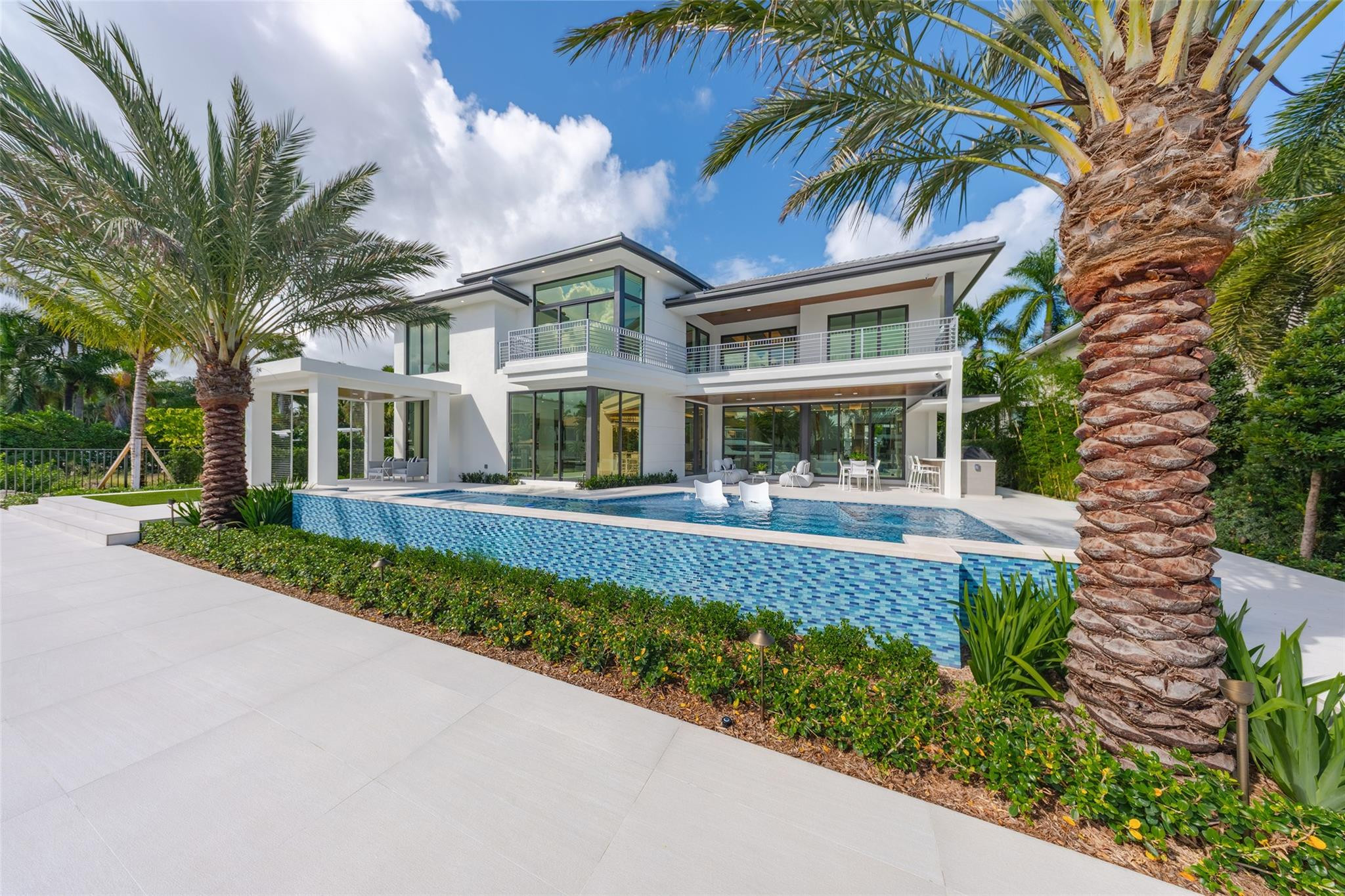 24 FIESTA, Fort Lauderdale FL 33301
