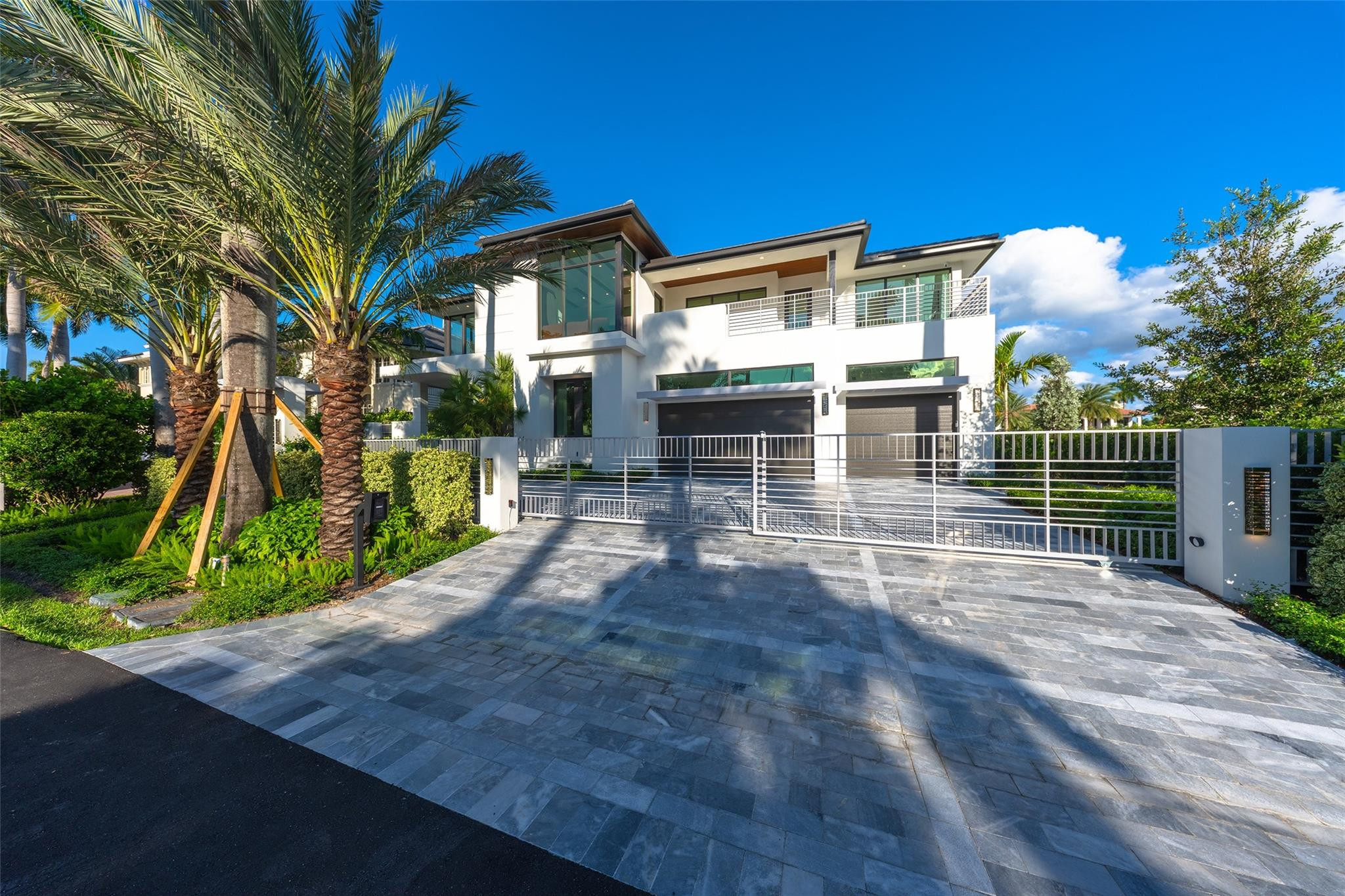 24 FIESTA, Fort Lauderdale FL 33301