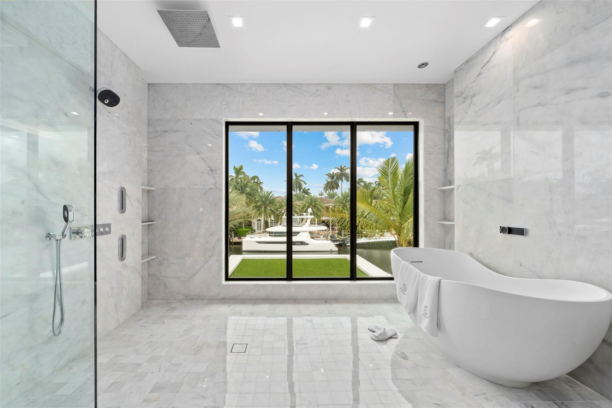 24 FIESTA, Fort Lauderdale FL 33301