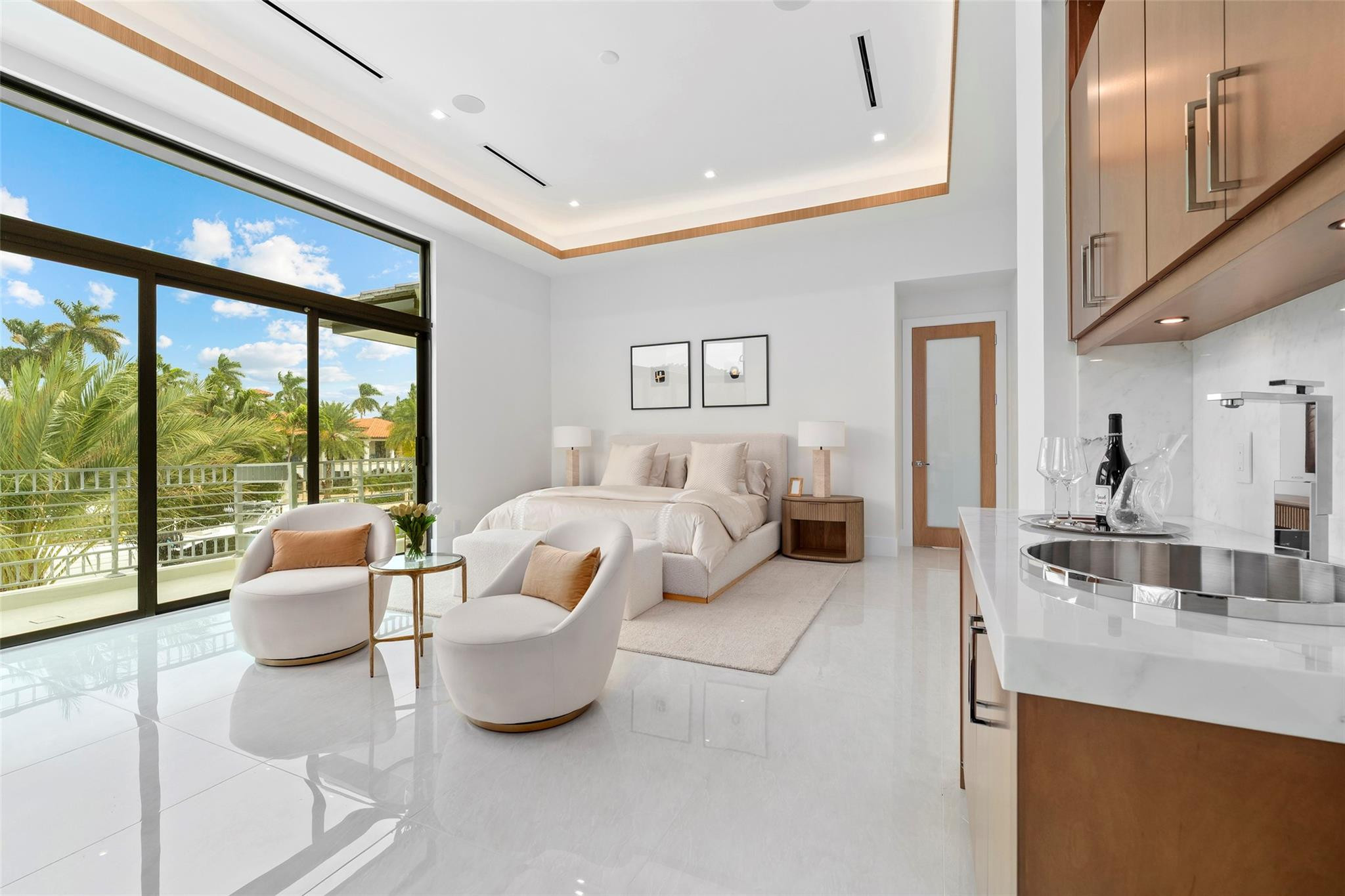 24 FIESTA, Fort Lauderdale FL 33301