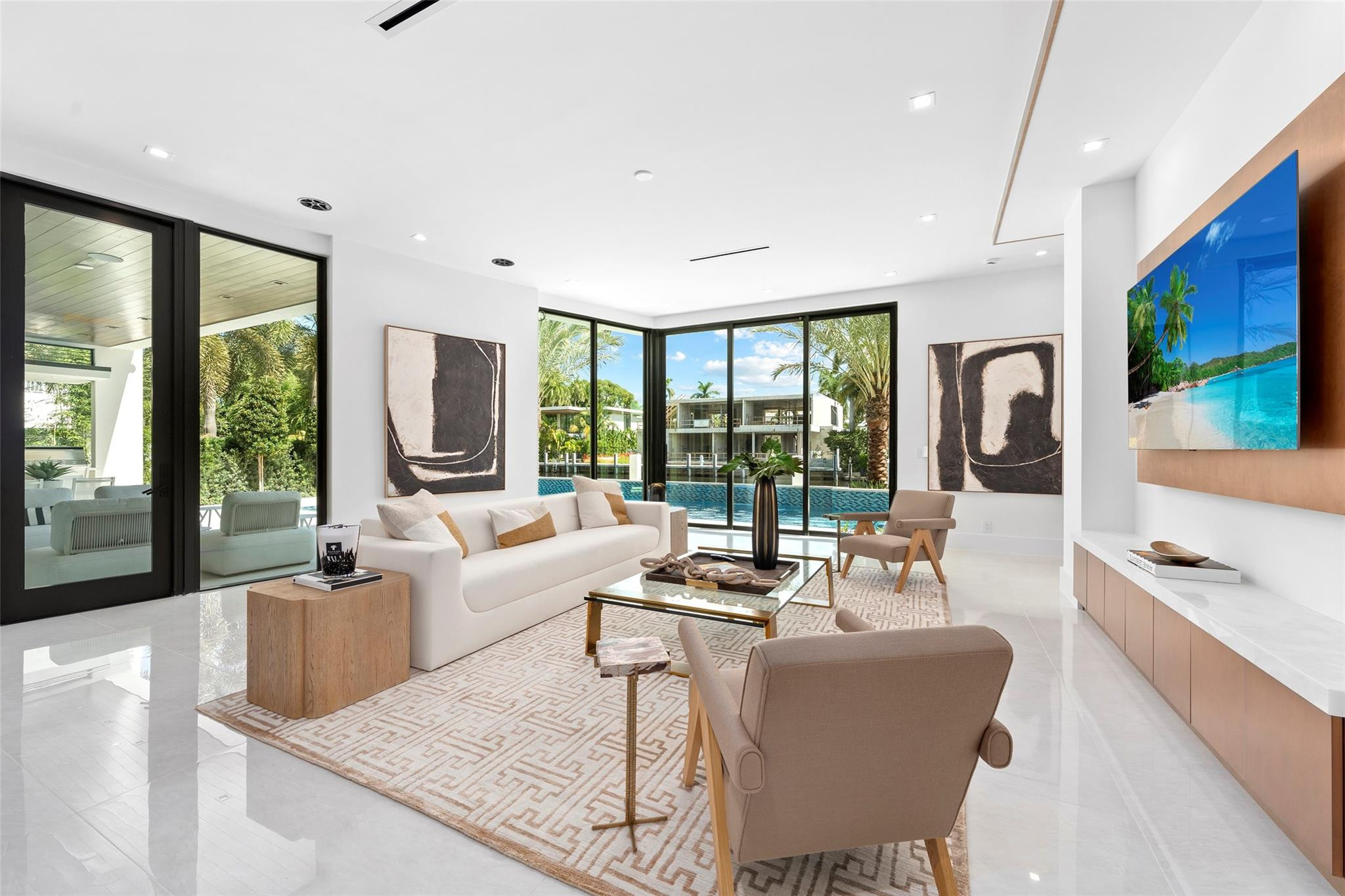 24 FIESTA, Fort Lauderdale FL 33301