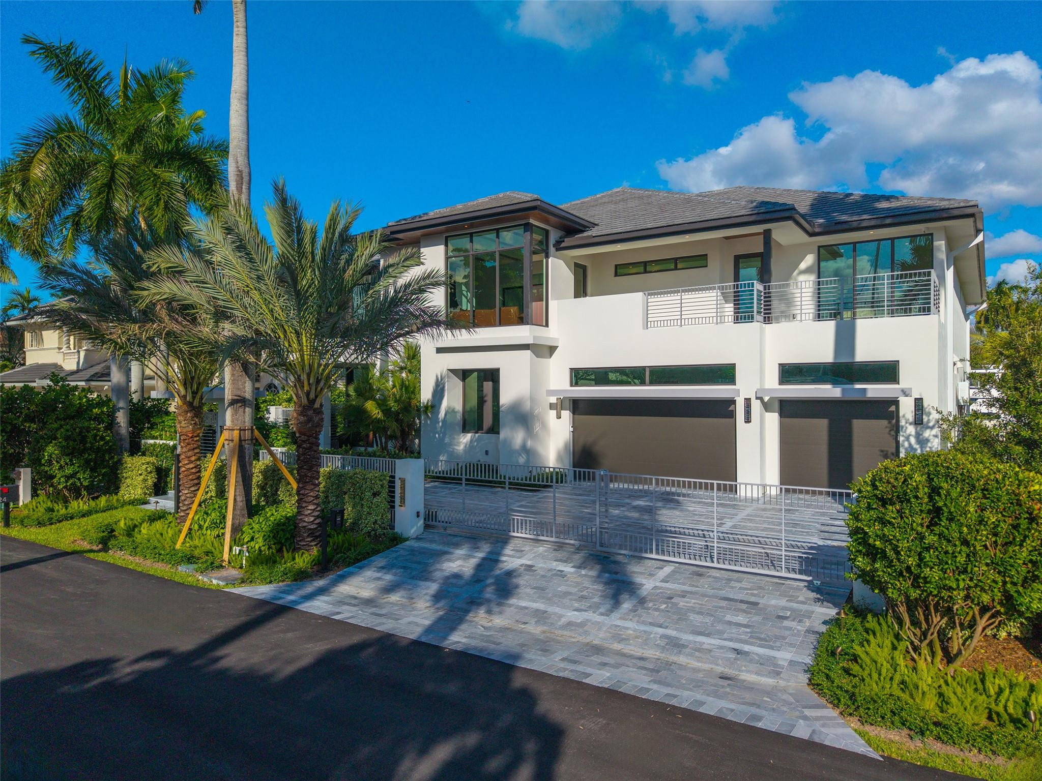 24 FIESTA, Fort Lauderdale FL 33301