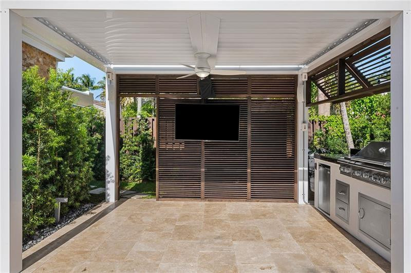 916 SE 5TH, Fort Lauderdale FL 33301