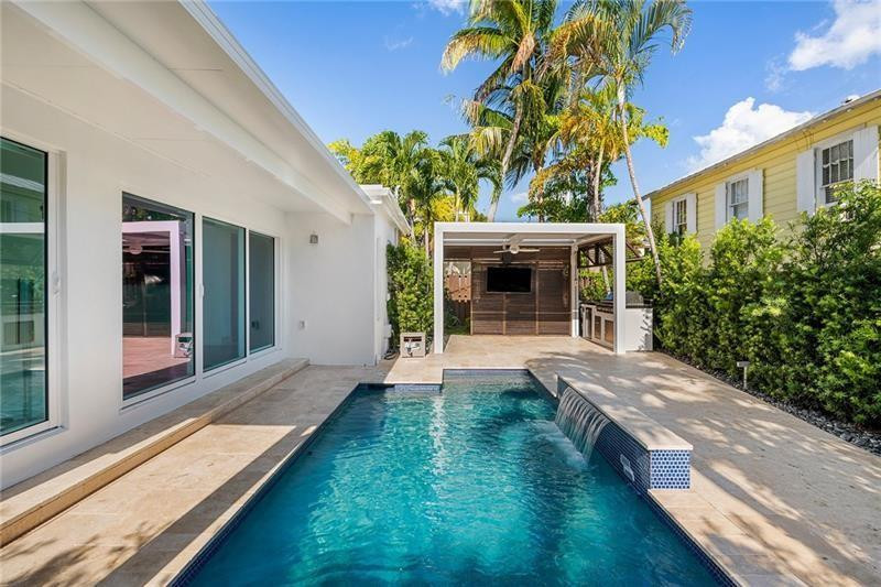 916 SE 5TH, Fort Lauderdale FL 33301
