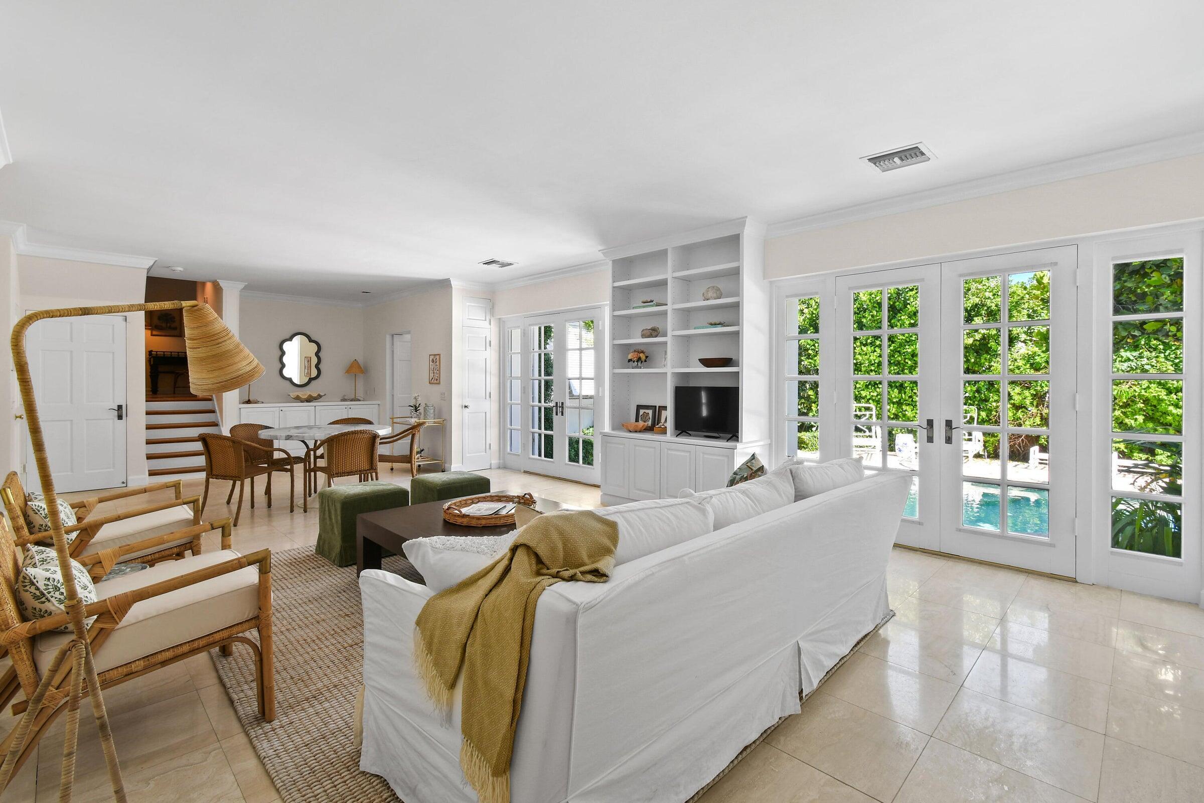 117 VIA VIZCAYA, Palm Beach FL 33480