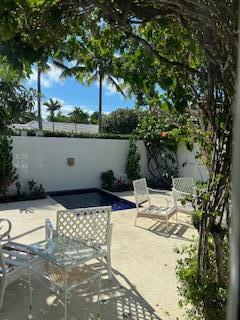 117 VIA VIZCAYA, Palm Beach FL 33480