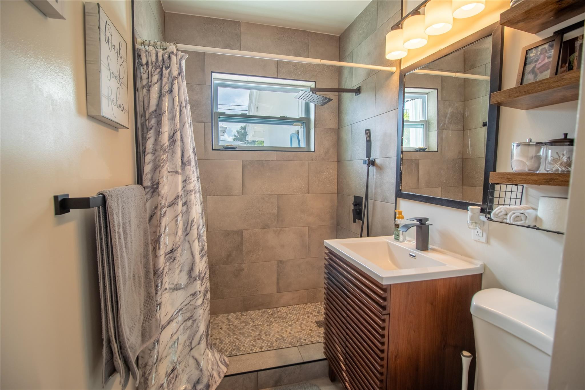 925 SE 14th, Deerfield Beach FL 33441
