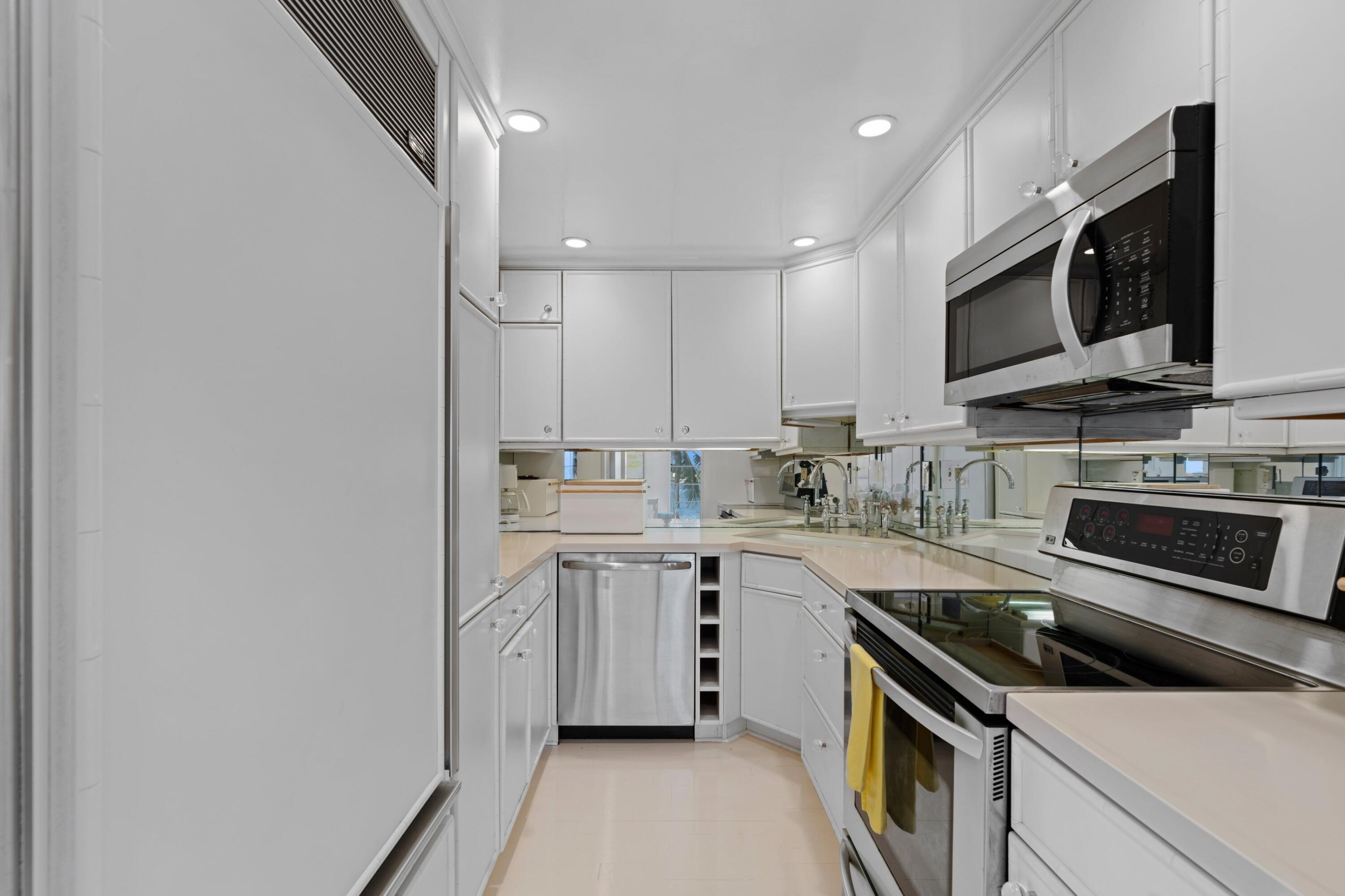 2800 N FLAGLER #404, West Palm Beach FL 33407