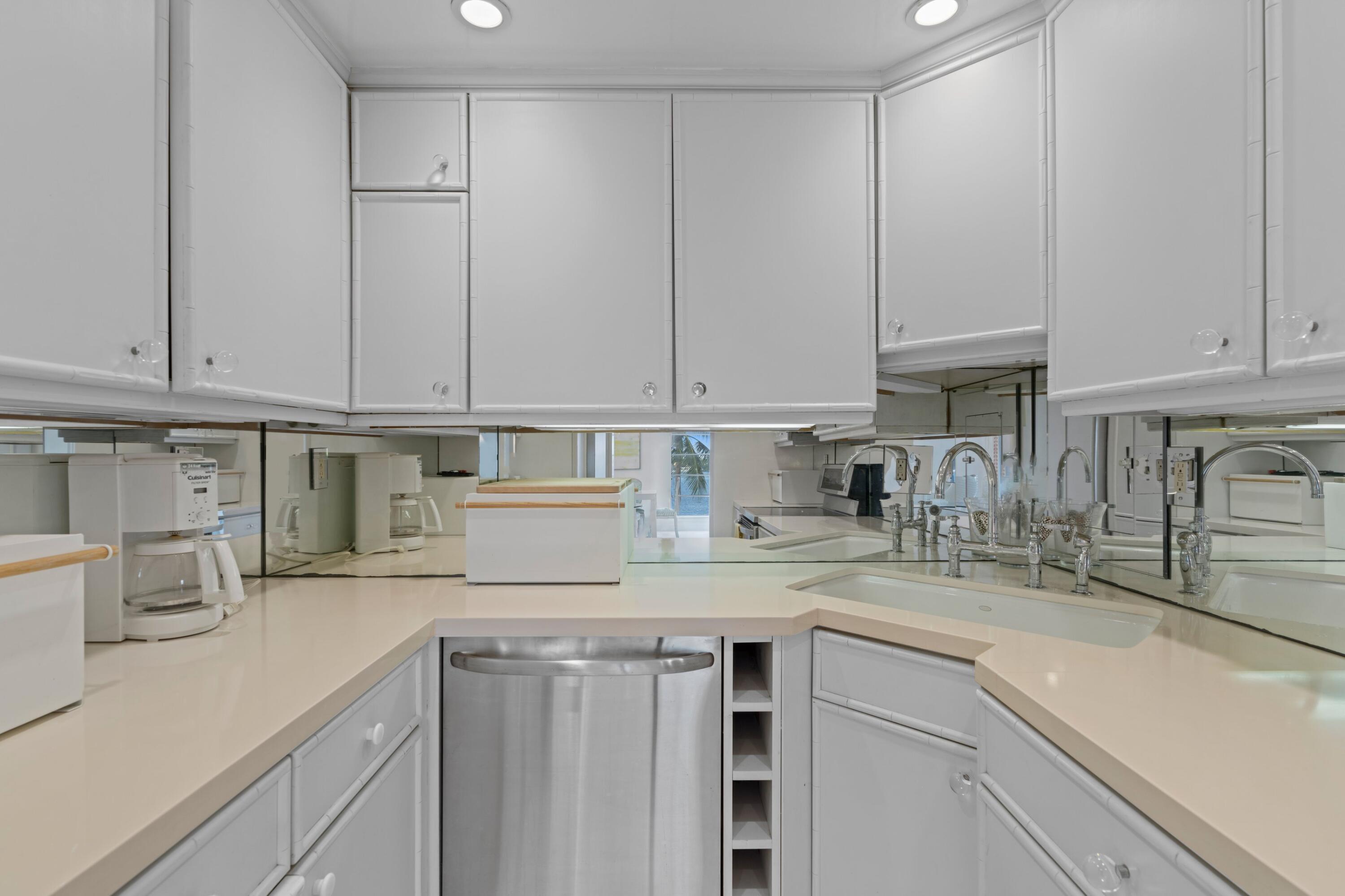 2800 N FLAGLER #404, West Palm Beach FL 33407