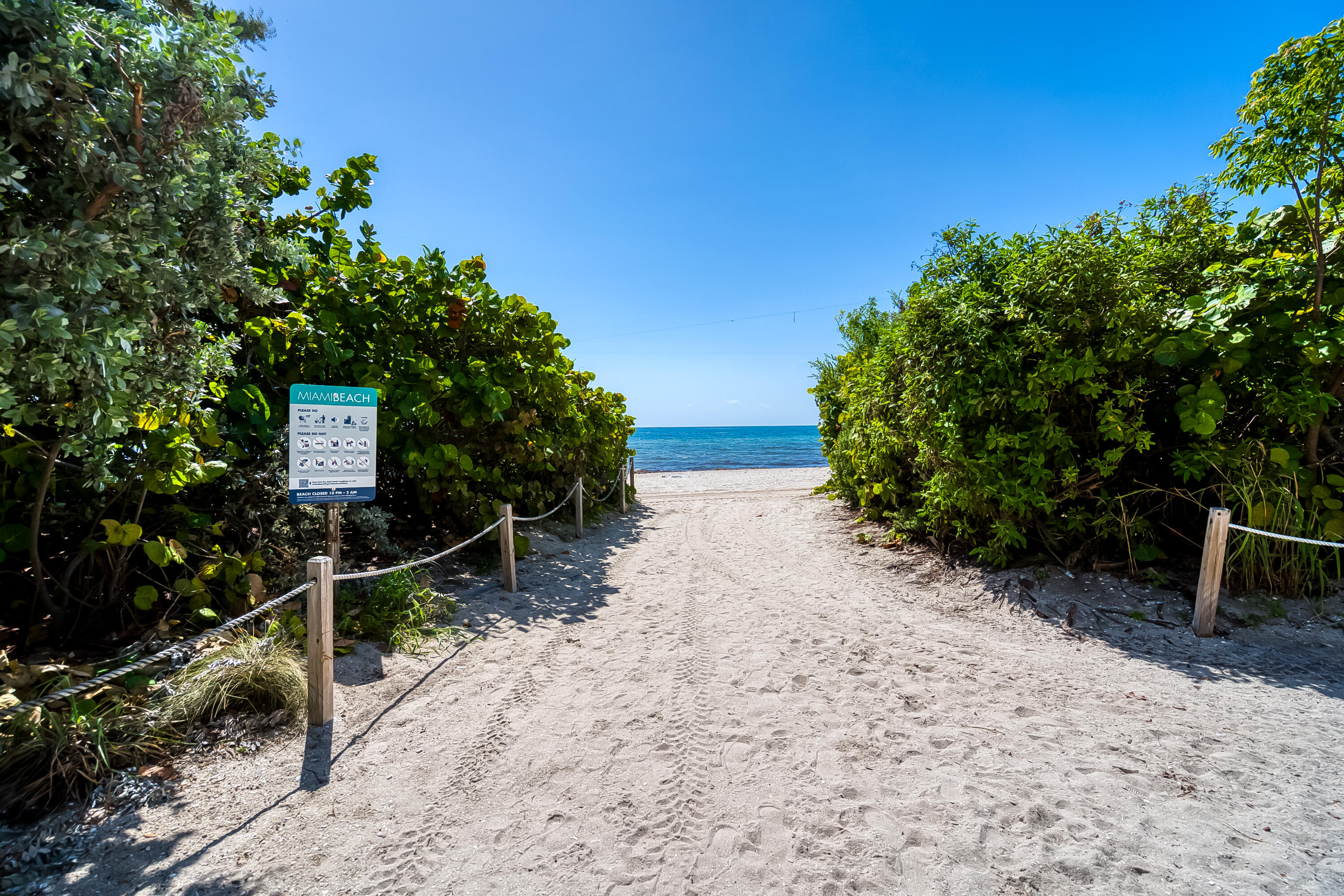 6899 Collins #1409, Miami Beach FL 33141