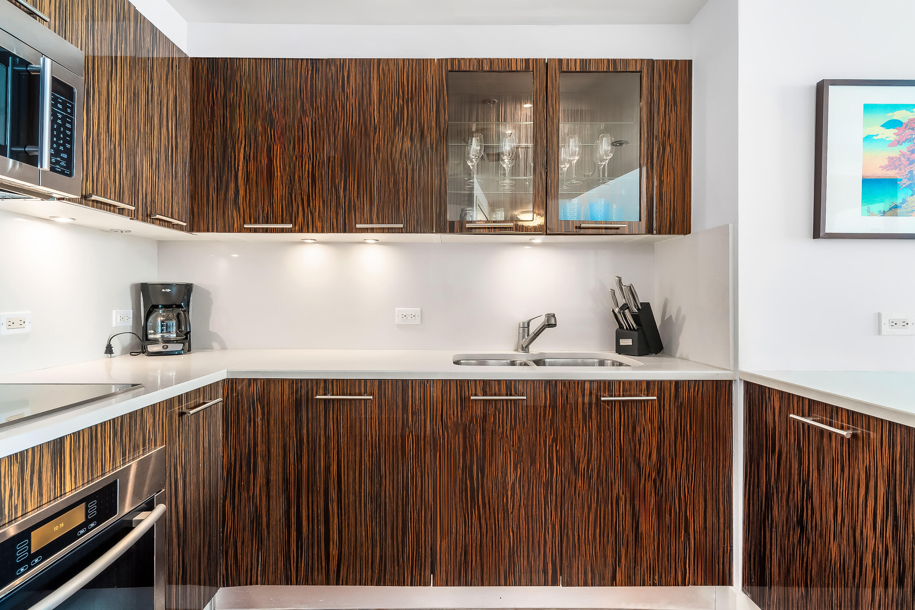 6899 Collins #1409, Miami Beach FL 33141