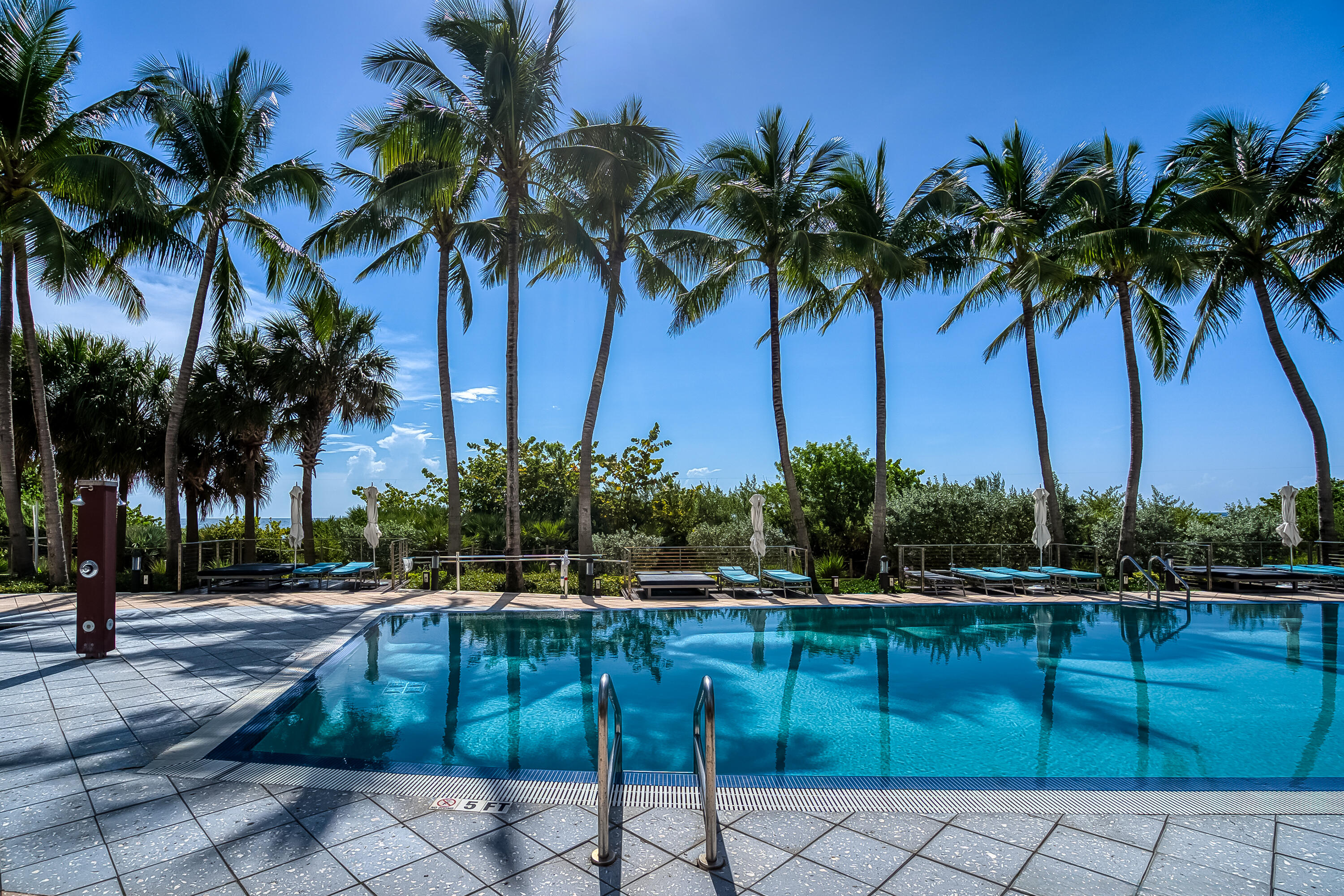 6899 Collins #1409, Miami Beach FL 33141